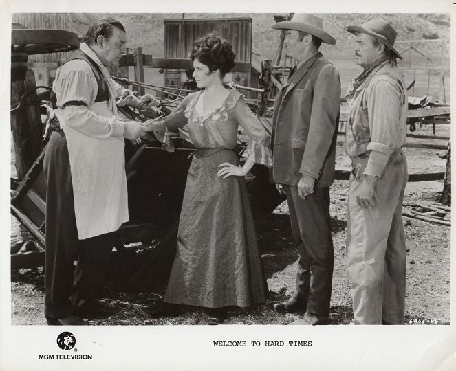 Welcome to Hard Times - Fotocromos - Lon Chaney Jr., Janice Rule, Henry Fonda
