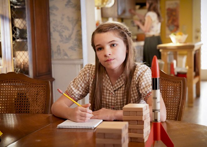 Young Sheldon - Contracts, Rules and a Little Bit of Pig Brains - Kuvat elokuvasta - Raegan Revord
