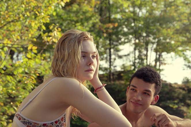 All the Bright Places - Van film - Elle Fanning, Justice Smith
