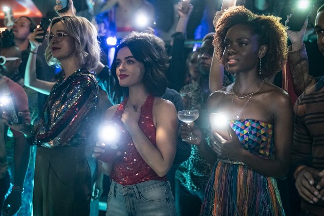 Katy Keene - Chapter Two: You Can't Hurry Love - Van film - Julia Chan, Lucy Hale, Ashleigh Murray