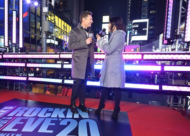 Dick Clark's New Year's Rockin' Eve with Ryan Seacrest 2020 - De la película - Ryan Seacrest, Lucy Hale