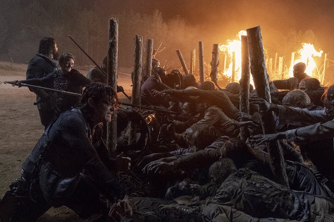 The Walking Dead - Csata csillag - Filmfotók - Kerry Cahill, Norman Reedus