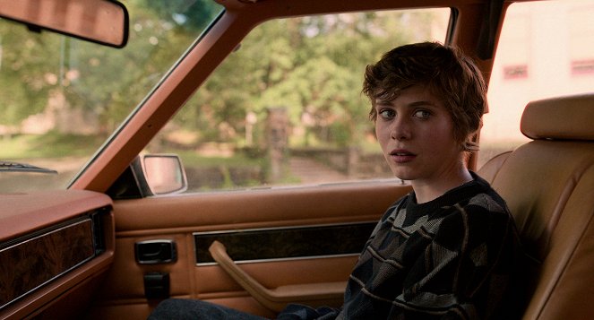 I Am Not Okay with This - Another Day in Paradise - Van film - Sophia Lillis