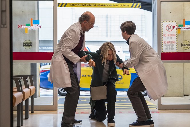 The Good Doctor - Solutions efficaces - Film - Richard Schiff, Freddie Highmore