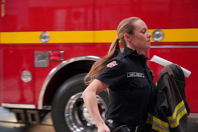 Station 19 - Satellite of Love - Film - Danielle Savre