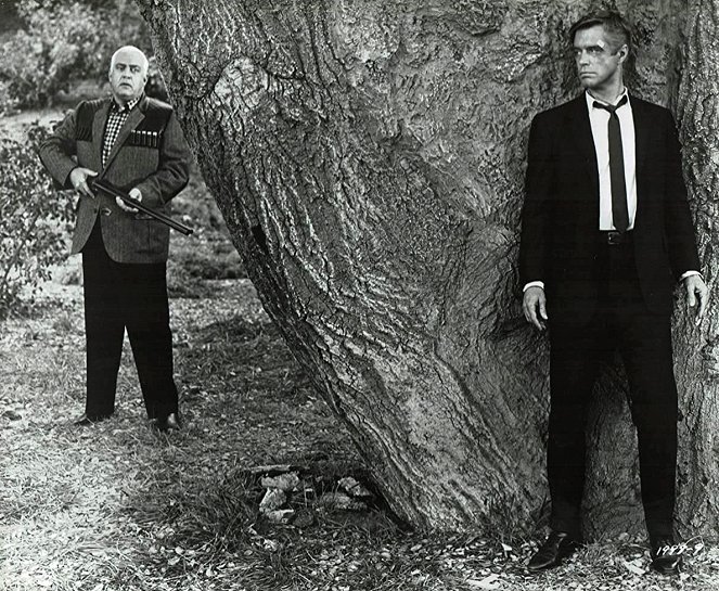 Der Gnadenlose - Filmfotos - Raymond Burr, George Peppard