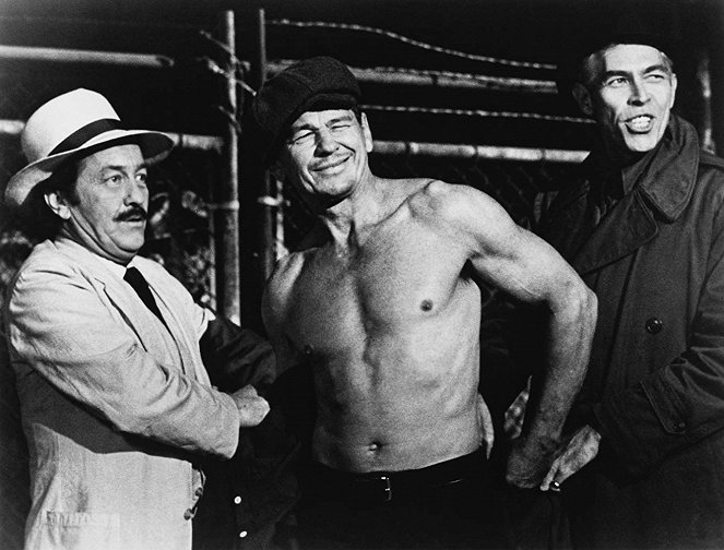 The Streetfighter - Photos - Strother Martin, Charles Bronson, James Coburn