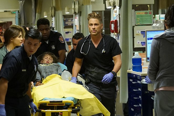 Code Black - Demons and Angels - Photos - Rob Lowe