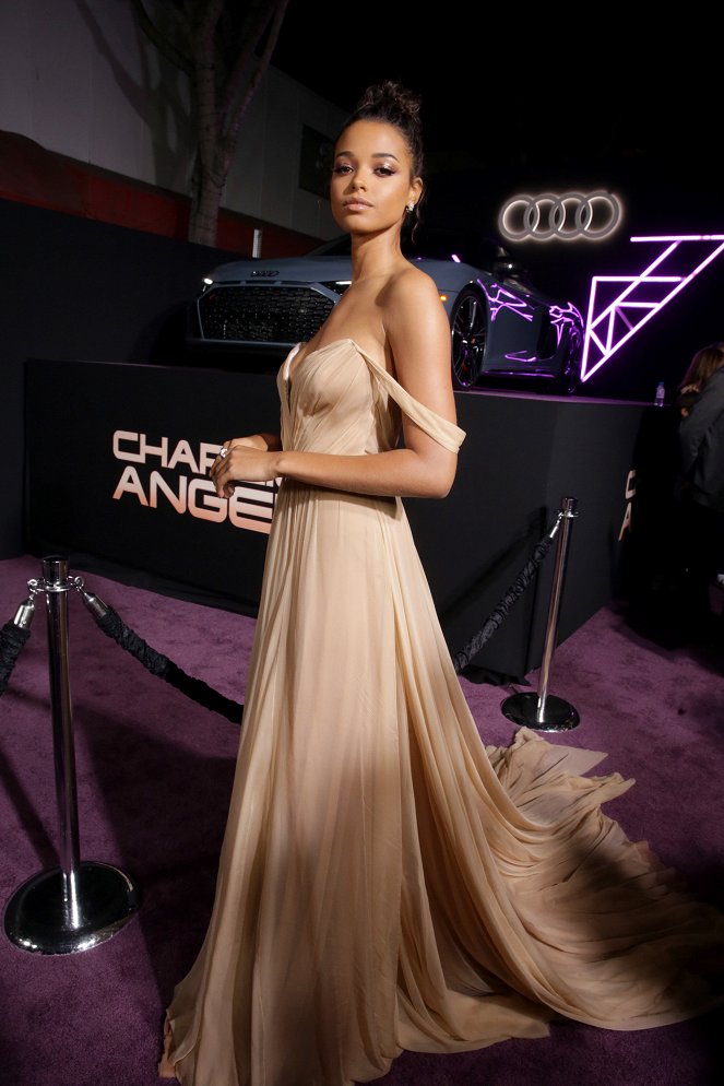 Charlie's Angels - Events - World Premiere of Columbia Pictures’ CHARLIE’S ANGELS at the Regency Village Theatre in Westwood, Los Angeles on November 11, 2019 - Ella Balinska