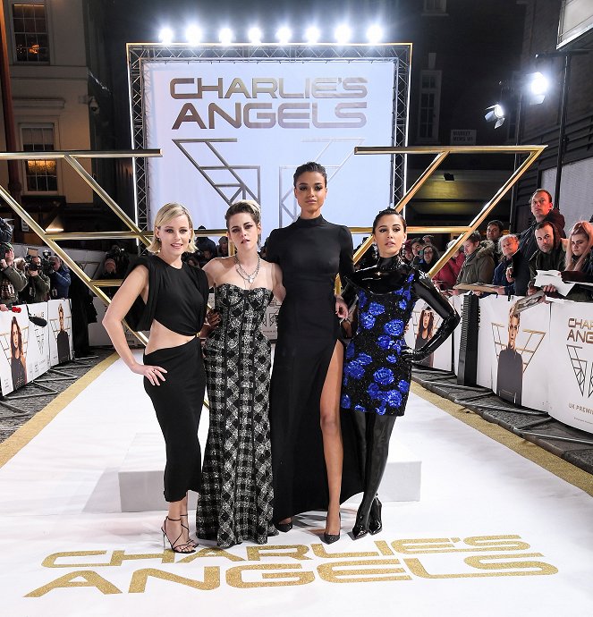 Charlie's Angels - Events - Charlie's Angels UK Premiere in London - Elizabeth Banks, Kristen Stewart, Ella Balinska, Naomi Scott