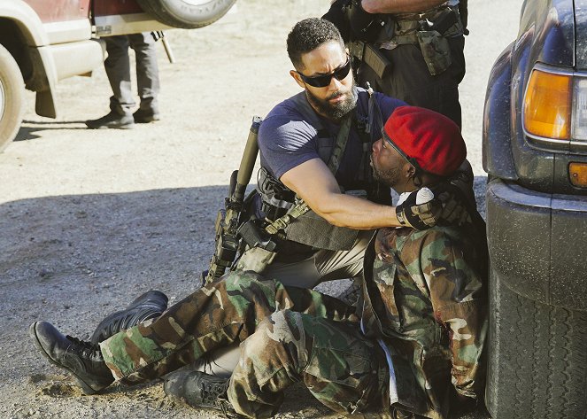 SEAL Team - Season 2 - What Appears to Be - Photos