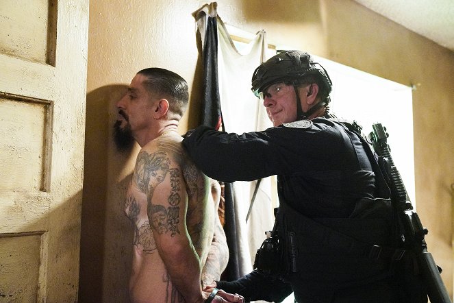 SWAT - Különleges egység - Rendőrgyilkosok - Filmfotók - Kenny Johnson