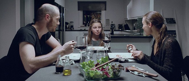 Middag med familjen - De la película - Michael Jansson, Fanny Garanger, Fanny Risberg