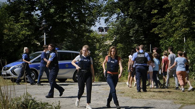 Tatort - Die Zeit ist gekommen - Z filmu - Cornelia Gröschel, Karin Hanczewski