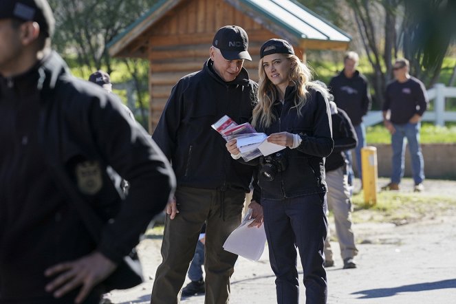 NCIS - Námorný vyšetrovací úrad - Model vraždy - Z nakrúcania - Mark Harmon, Emily Wickersham