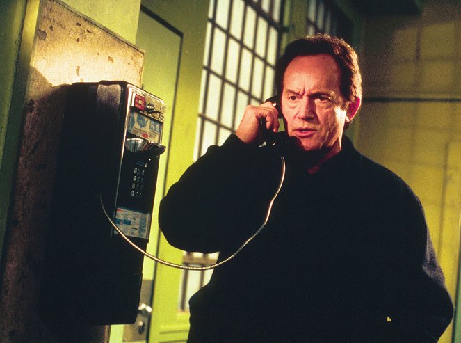 Millennium - Filmfotók - Lance Henriksen