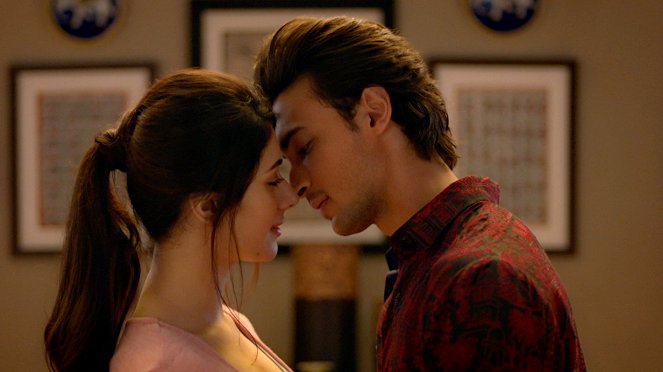 Loveyatri - a Journey of Love - De la película - Warina Hussain, Aayush Sharma