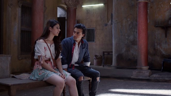 Loveyatri - a Journey of Love - Z filmu - Warina Hussain, Aayush Sharma