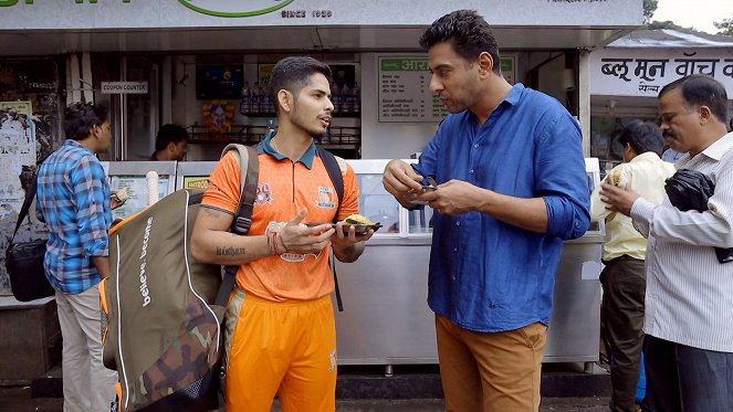 Station Master's Tiffin - De la película - Ranveer Brar