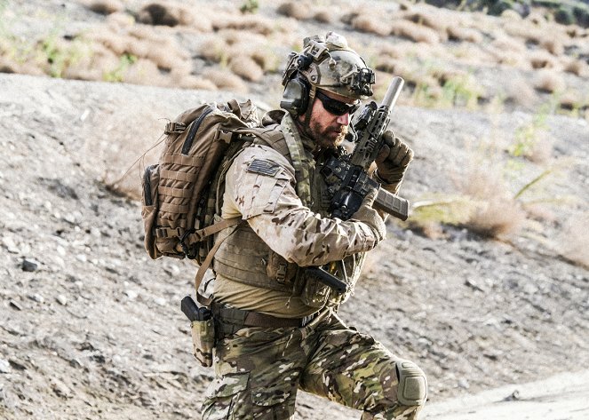 SEAL Team - Season 3 - Rules of Engagement - Photos - Scott Foxx