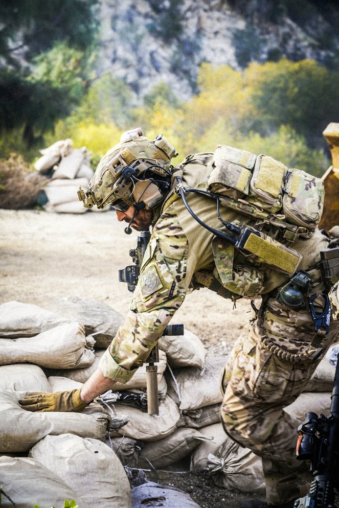 SEAL Team - Season 3 - Rules of Engagement - Photos - Justin Melnick
