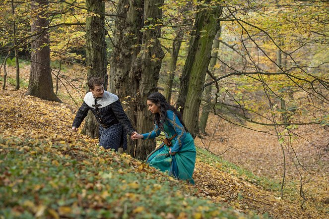 Csodatevők - First Date - Filmfotók - Daniel Radcliffe, Geraldine Viswanathan
