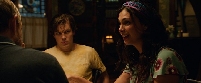 Oda do radości - Z filmu - Jake Lacy, Morena Baccarin