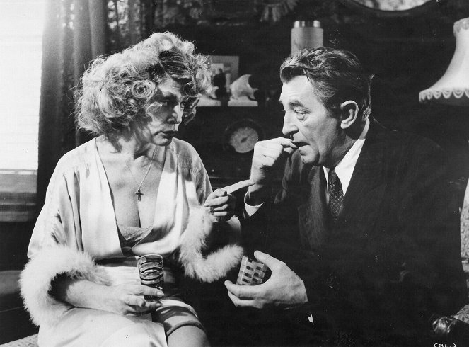 Farewell, My Lovely - Filmfotók - Sylvia Miles, Robert Mitchum