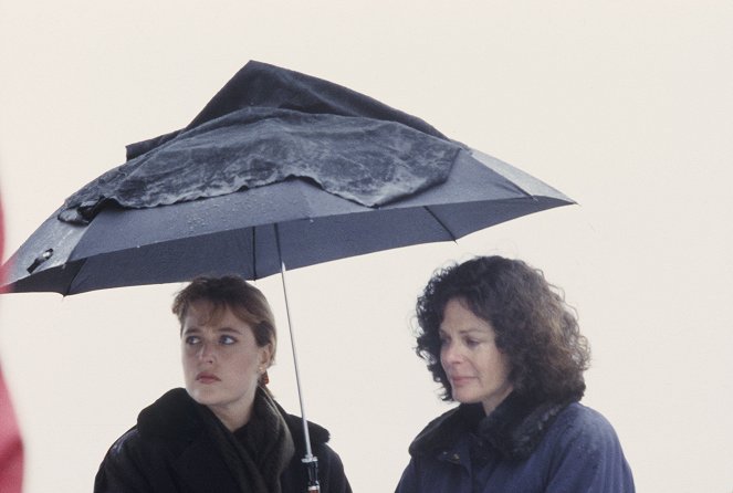 The X-Files - Beyond the Sea - Van film - Gillian Anderson, Sheila Larken