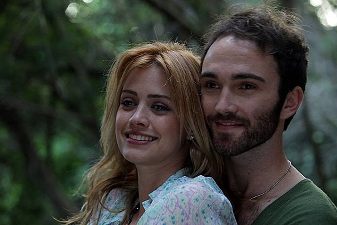 L'estate sta finendo - De la película - Nathalie Rapti Gomez, Stefano Fardelli