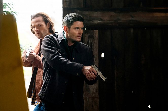 Supernatural - Season 15 - Galaxy Brain - Photos - Jared Padalecki, Jensen Ackles