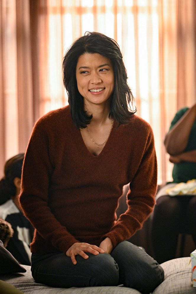 A Million Little Things - Season 2 - Mothers and Daughters - Van film - Grace Park