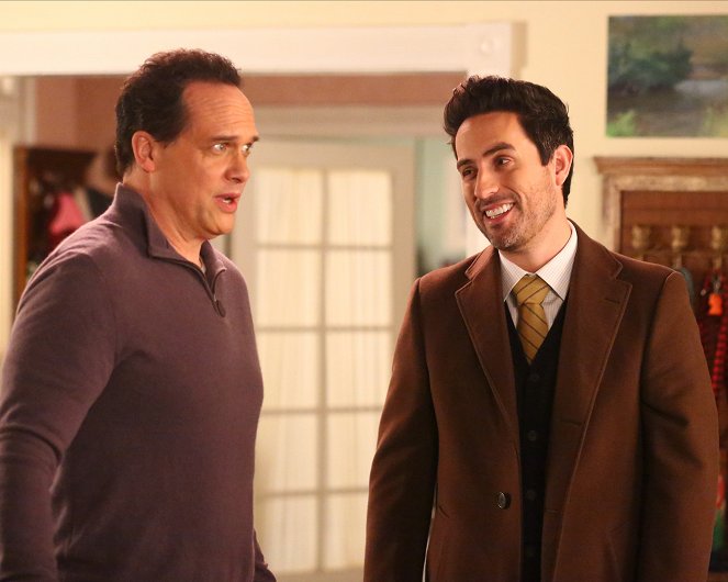 American Housewife - A Very English Scandal - Photos - Diedrich Bader, Ed Weeks