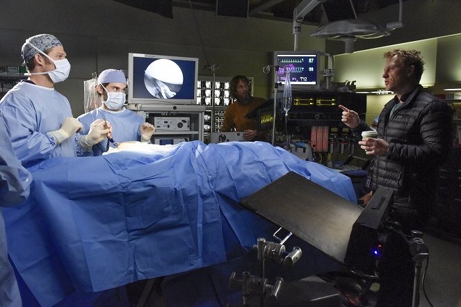 A Anatomia de Grey - Season 16 - No meio do caminho tinha uma pedra - De filmagens - Kevin McKidd