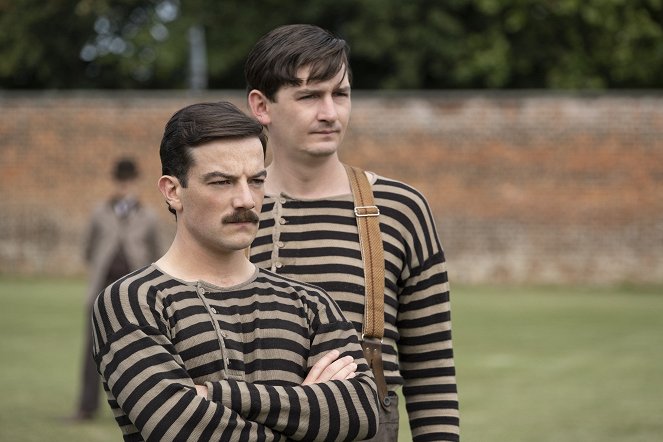 The English Game - Filmfotos - Kevin Guthrie