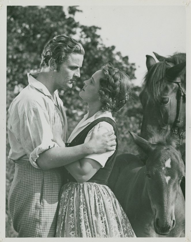 Life in the Country - Photos - George Fant, Ingrid Backlin