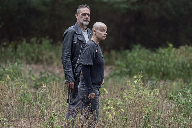 The Walking Dead - Season 10 - Walk with Us - Photos - Jeffrey Dean Morgan, Samantha Morton