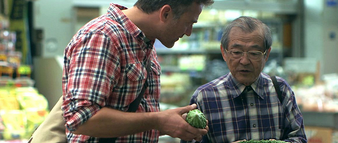 Médecines d'ailleurs - Season 1 - Japon : Les derniers centenaires d'Okinawa - De la película - Bernard Fontanille