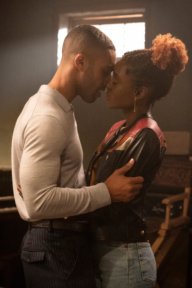 Katy Keene - Chapter Five: Song for a Winter's Night - Photos - Lucien Laviscount, Ashleigh Murray