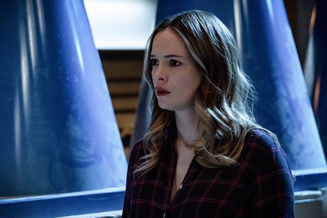 The Flash - The Exorcism of Nash Wells - Van film - Danielle Panabaker