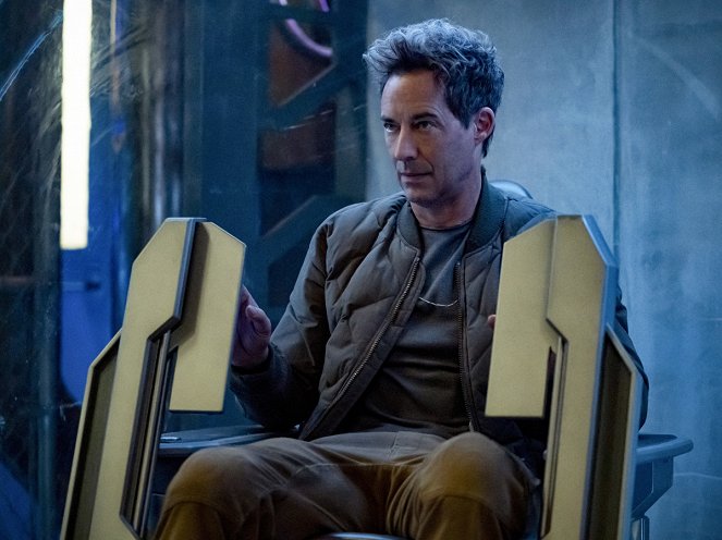 The Flash - The Exorcism of Nash Wells - Photos - Tom Cavanagh