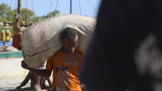 À la rencontre des peuples des mers - Madagascar : Les Vezos, la grande migration - De la película