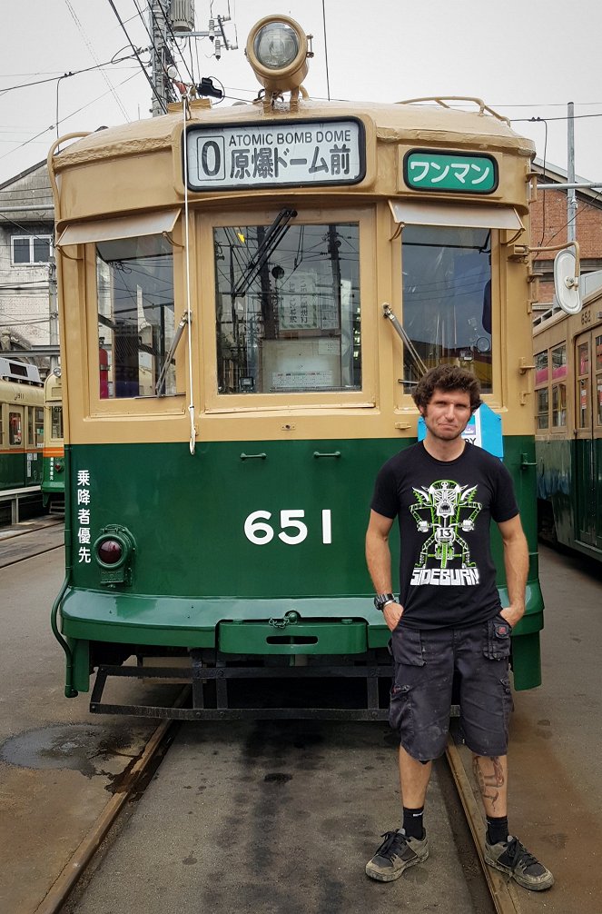 Our Guy in Japan - Van film