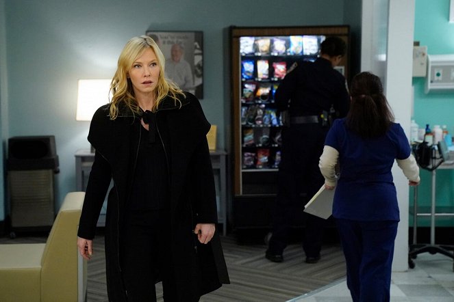 Law & Order: Special Victims Unit - Eternal Relief from Pain - Van film - Kelli Giddish