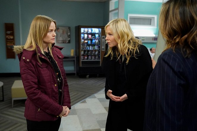 Law & Order: Special Victims Unit - Eternal Relief from Pain - Van film - Lindsay Pulsipher, Kelli Giddish