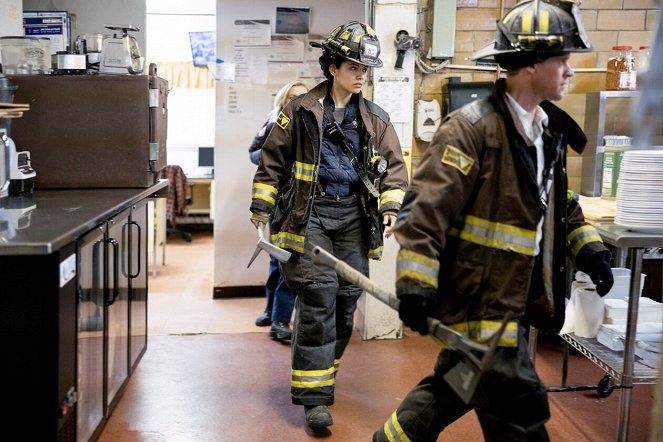 Chicago Fire - The Tendency of a Drowning Victim - Photos