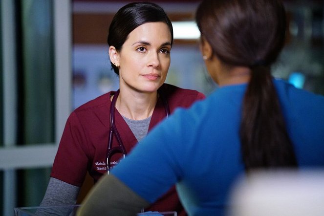Chicago Med - Season 5 - Pain is for the Living - Photos - Torrey DeVitto