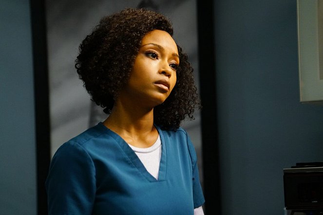 Chicago Med - Season 5 - It May Not Be Forever - Photos - Yaya DaCosta