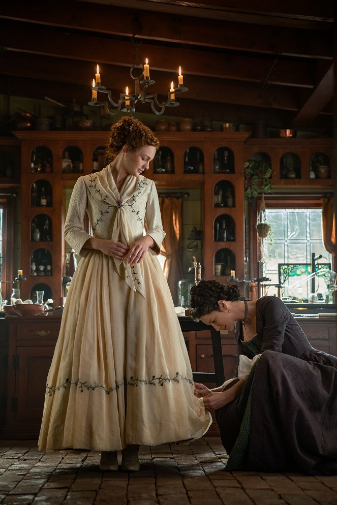 Outlander - Ognisty krzyż - Z filmu - Sophie Skelton, Caitríona Balfe