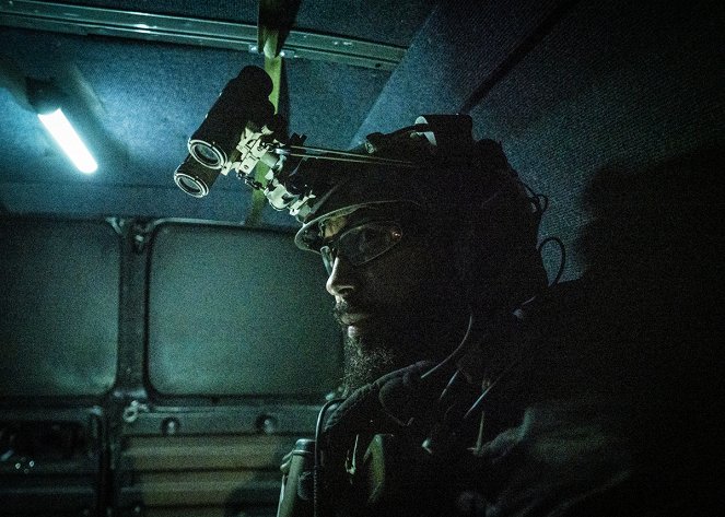 SEAL Team - Last Known Location - Filmfotók - Neil Brown Jr.